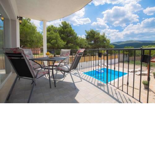 Villa R&B