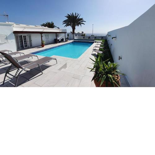 Villa Renaissance, 6 bed 6 bath Spacious Villa