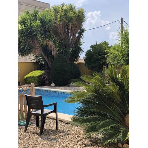 Villa Rodonya with a private pool, just 19km to the beaches of Tarragona!