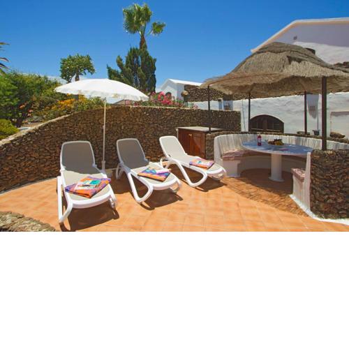 Villa Rondas with sea view and jacuzzi
