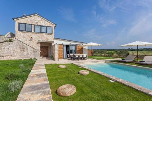 Villa Royal with heated pool