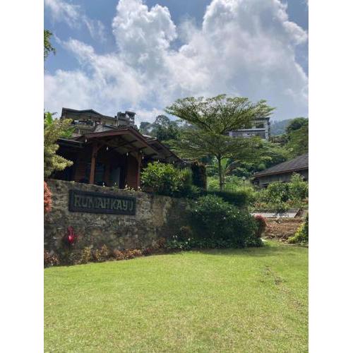 Villa Rumah Kayu