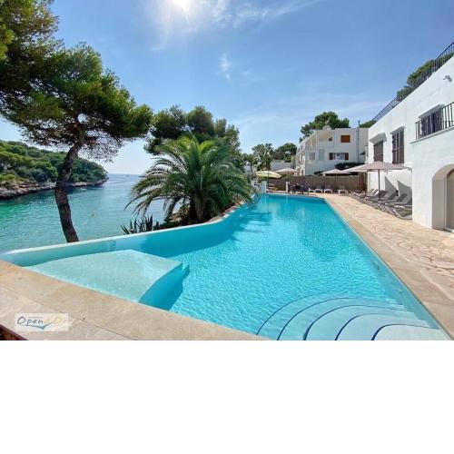 Villa Sa Gavina water front