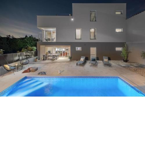 Villa San for 6 persons in Medulin with fitness and only 2 km from the beach with sea view