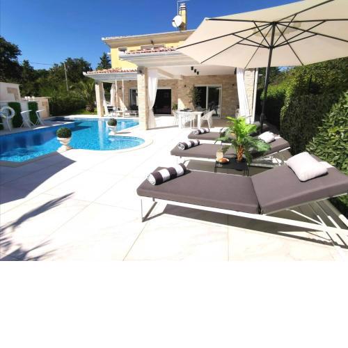 Villa Santo