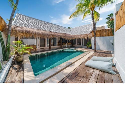 Villa Santorini - Boho-chic 3-bedroom villa in the heart of Berawa!