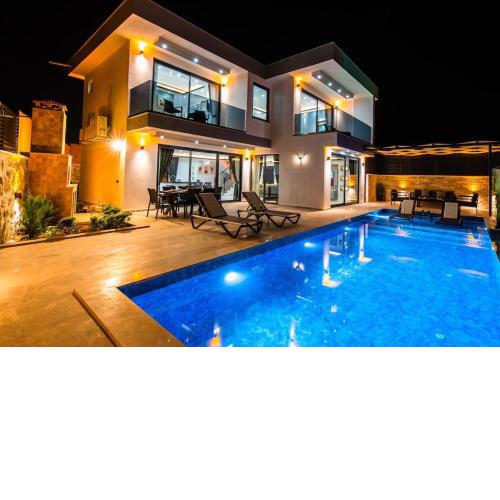 Villa Savoye Kalkan Kaş Lüks Korunaklı Havuzlu