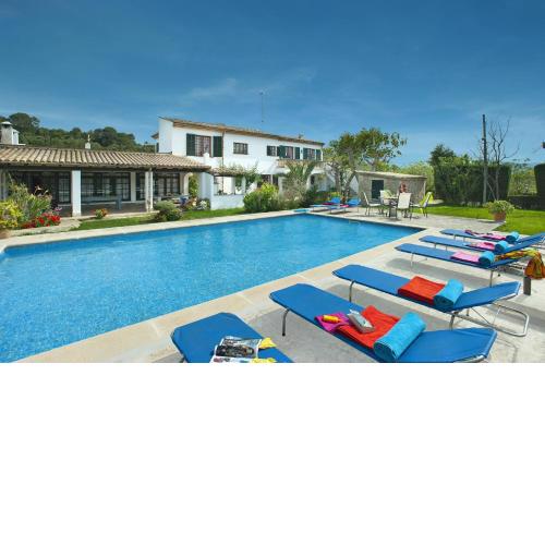 Villa Seguinot by Villa Plus