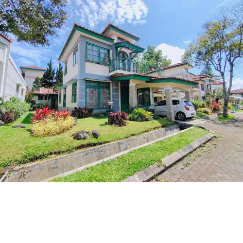 Villa Semesta