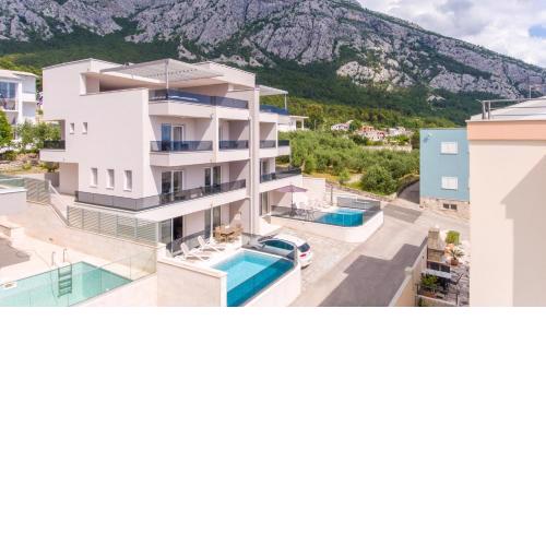 Villa Sendy with pool and jacuzzi