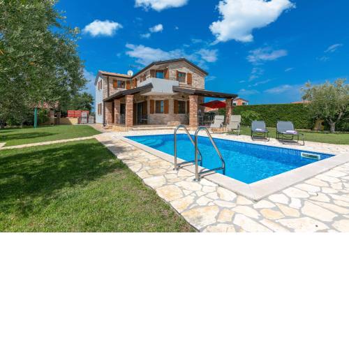 Villa Shirin