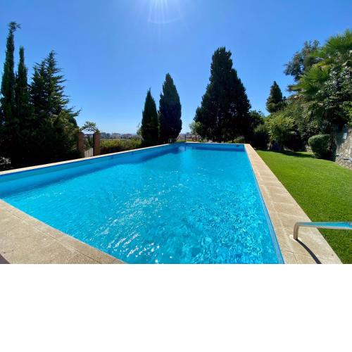 Villa Sierra Vista Cosy Charming Luxurious views garden and pool