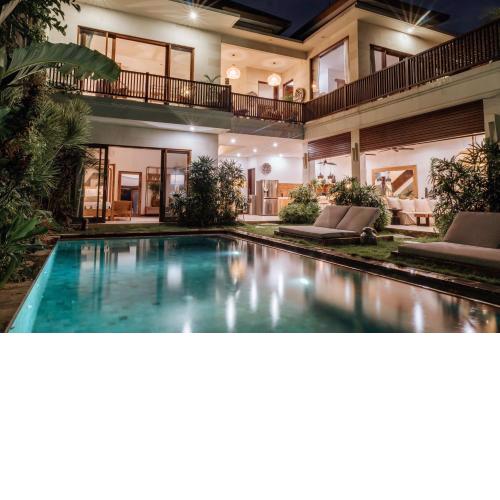 Villa Simba 4 BR Canggu Walking Distance to The Beach