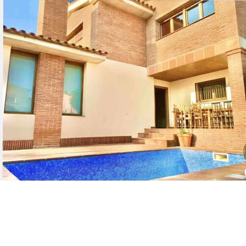 Villa Singular En Miami Playa Con Piscina Privada