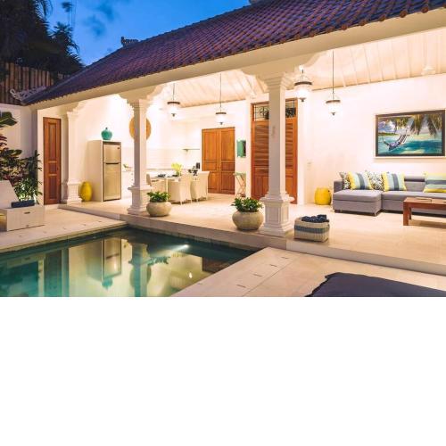 Villa Sintra - 2 BR luxury in tranquil location, walk to beach