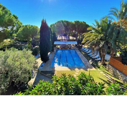 Villa Sitges El Ranch Amaizing Outdoor Areas Beaches at 10 minutes walk Sitges at 15 min drive AC Pool XXL