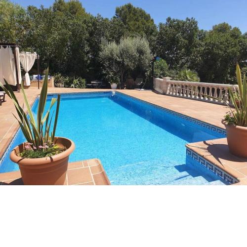 Villa Sitges Ilusión 15 minutes by car from Sitges Sleeps 16 people XXL swimming pool