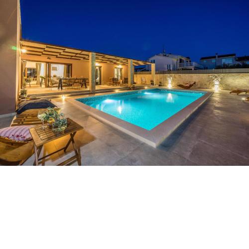 Villa Skyfall