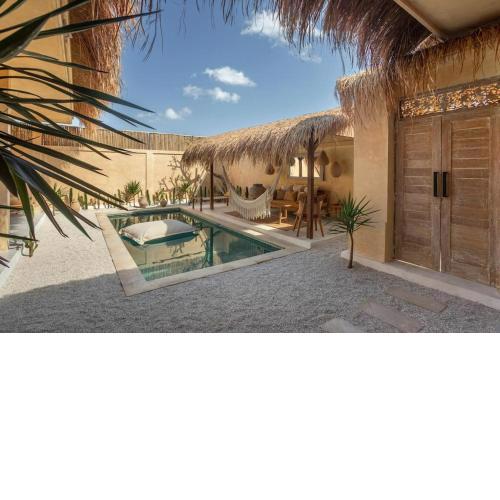 Villa Sol - Lovely Mediterranean style 3BR W/Pool.