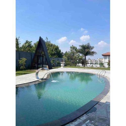 Villa Sonokeling Dago Pakar w/ private pool & BBQ