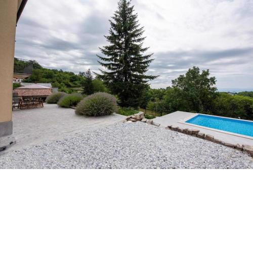 Villa Stone