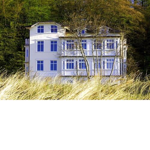 Villa Strandeck FeWo 08 strandnah, Meerblick, Balkon, Strandkorb saisonal