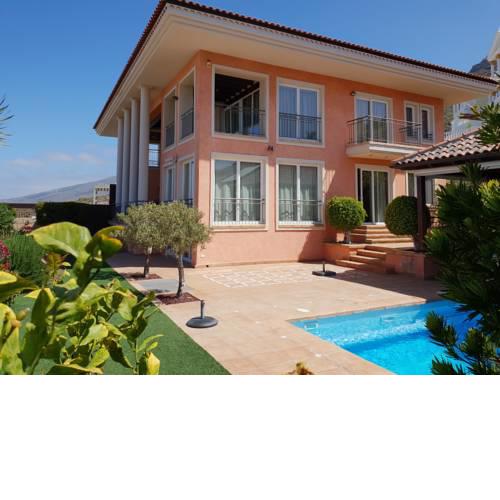 Villa Strelitzia