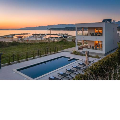 Villa Sunset Bay - amazing view and large heated pool