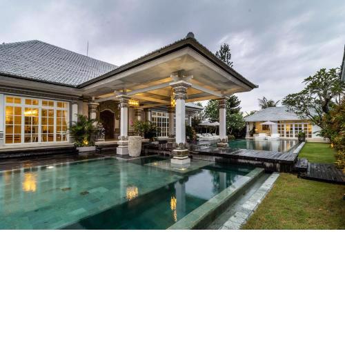 Villa Symphony White by BaliSuperHost