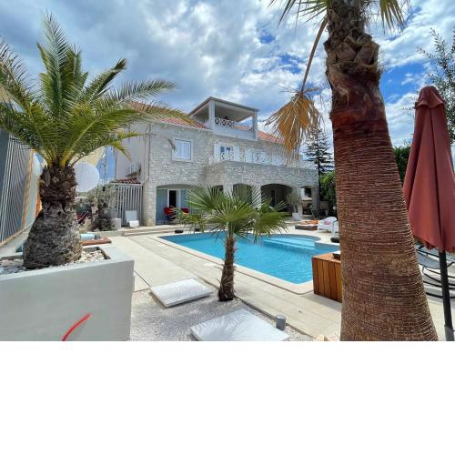 VILLA TIEGO