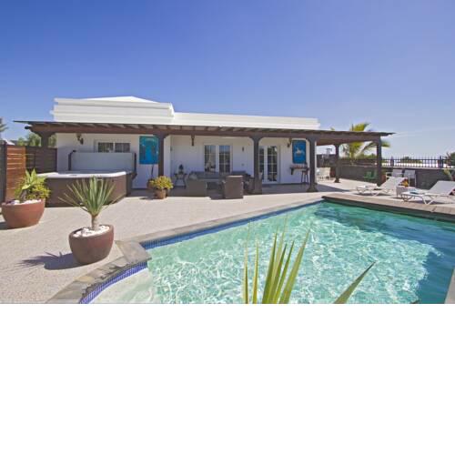 Villa Traspies - 4 Bedroom Villa Private pool plus hot tub WIFI