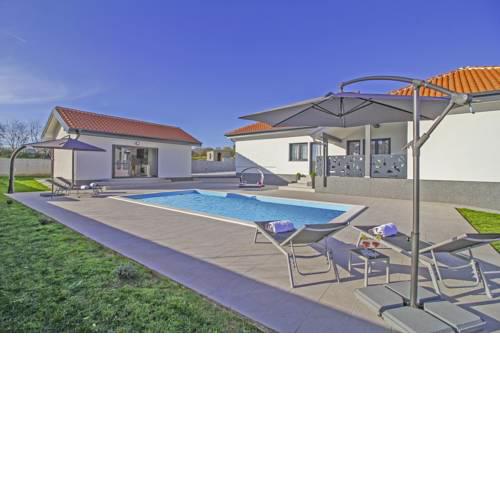 Villa Tria (Haus für 5-6 Personen)