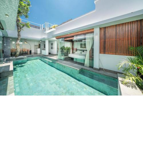 Villa Tykhe - Modern Balinese 4BR Pool Villa in Central Seminyak