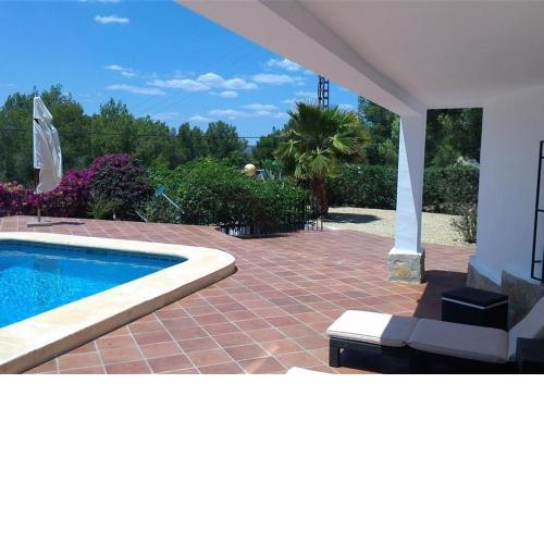 Villa up to 8 sleeps 4 bedrms 2