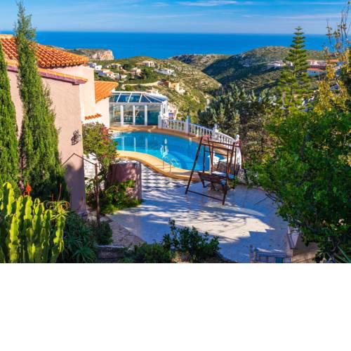 Villa Velvet