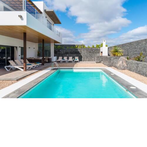 Villa Viejo - Modern 5 Bedroom Villa - Stunning Sea Views - Table Tennis Table