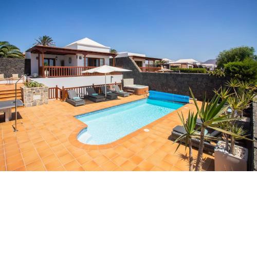 Villa vistas al mar, Piscina Climatizada y Jacuzzi