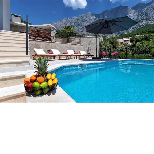 Villa Vivace mit Pool und traumhaften Meerblick