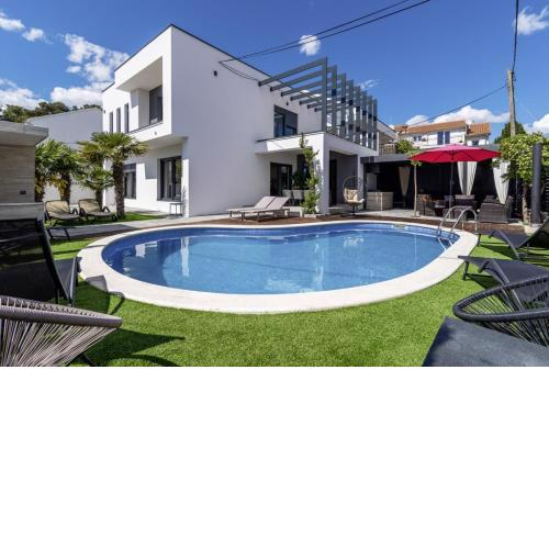 Villa Vodice in Vodice - Haus für 8-10 Personen
