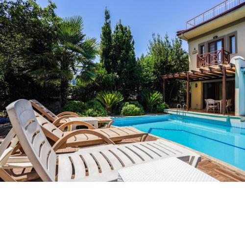 Villa w Pool and Balcony 3 min to Dalyan River