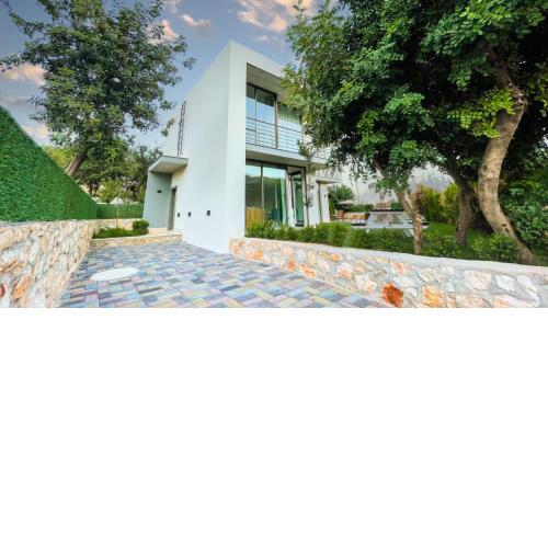 Villa w Pool Jacuzzi 5 min to Marina in Antalya