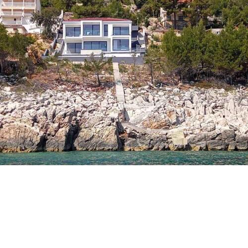 VILLA WHITE HOUSE