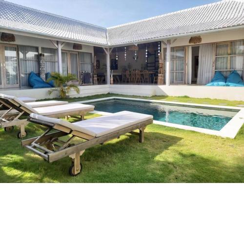Villa White Karma