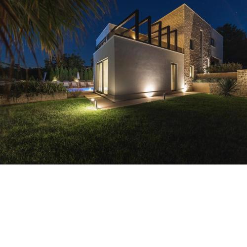 Villa with 2 pools, and sauna SU