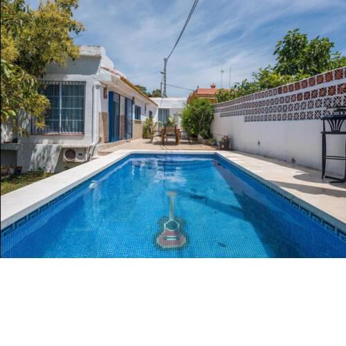 Villa with 4 bedrooms in Marbella with wonderful sea view private pool furnished terrace 200 m from the beach