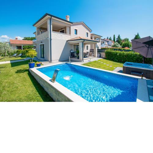 Villa with a private pool in Porec