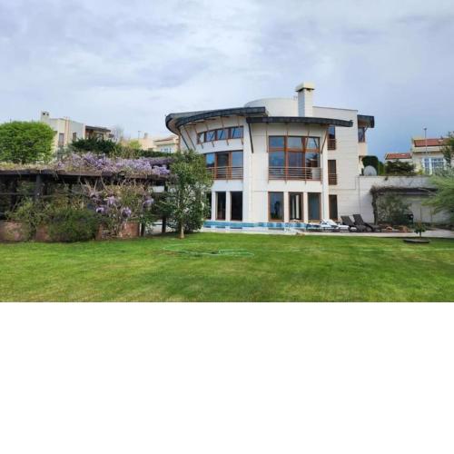 Villa with pool by beach near centre and airport