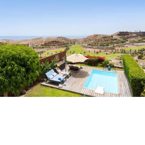 Villa with Pool in Salobre Golfers 2