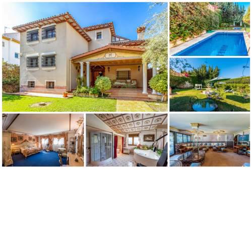 Villa with pool near the beach