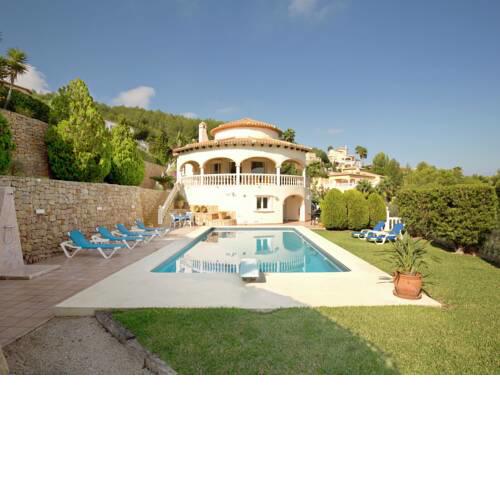 Villa with private swimming pool fantastic views of the golf complex of Denia
